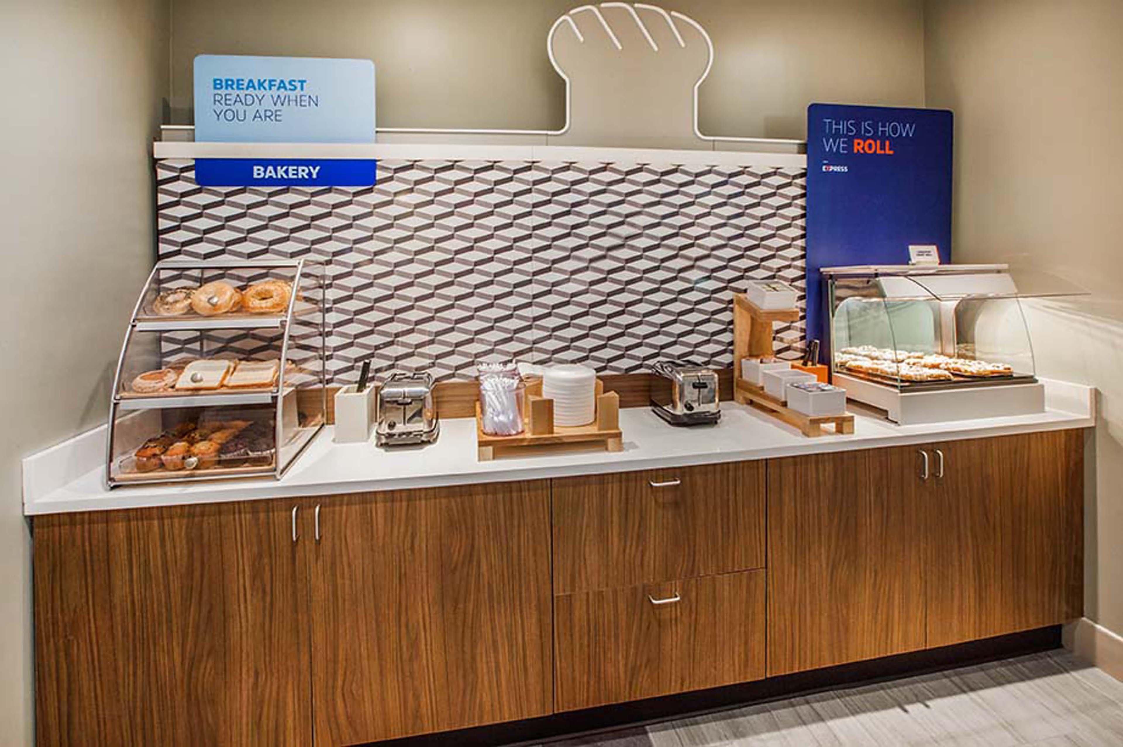 Holiday Inn Express & Suites Del Rio By Ihg Bagian luar foto
