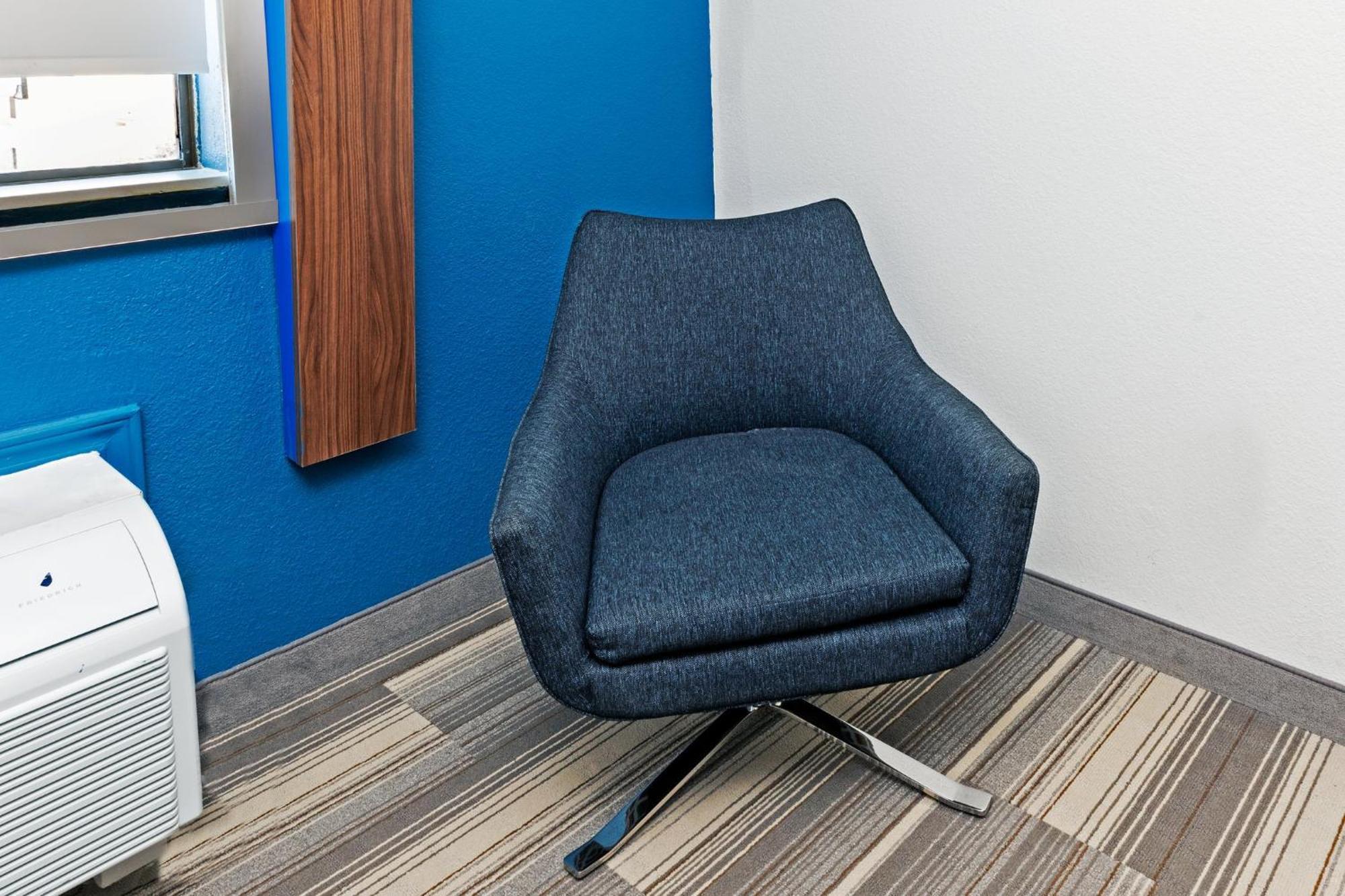 Holiday Inn Express & Suites Del Rio By Ihg Bagian luar foto