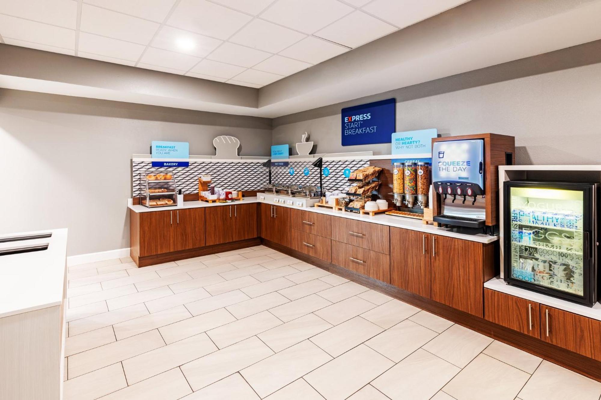 Holiday Inn Express & Suites Del Rio By Ihg Bagian luar foto