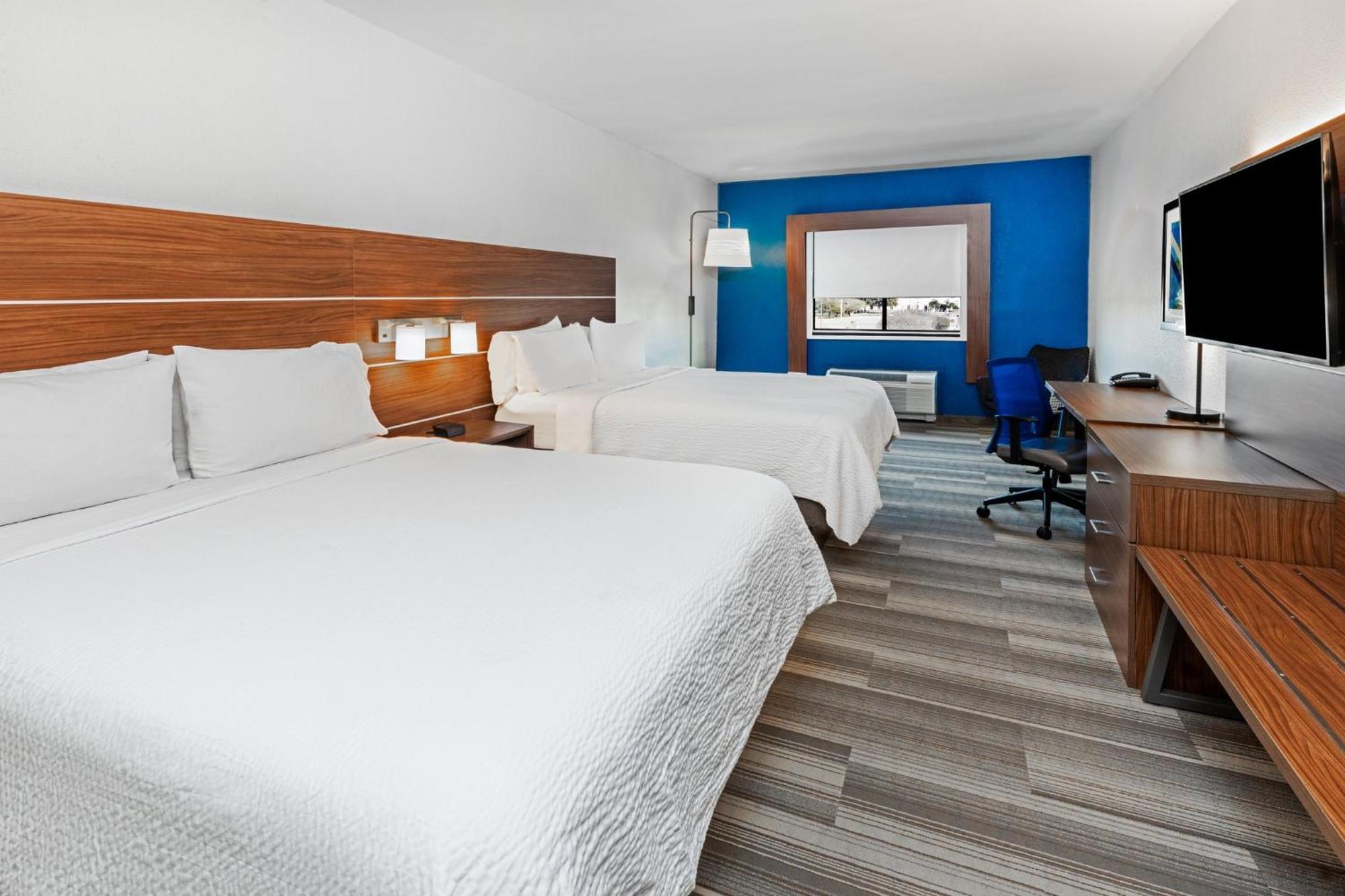 Holiday Inn Express & Suites Del Rio By Ihg Bagian luar foto